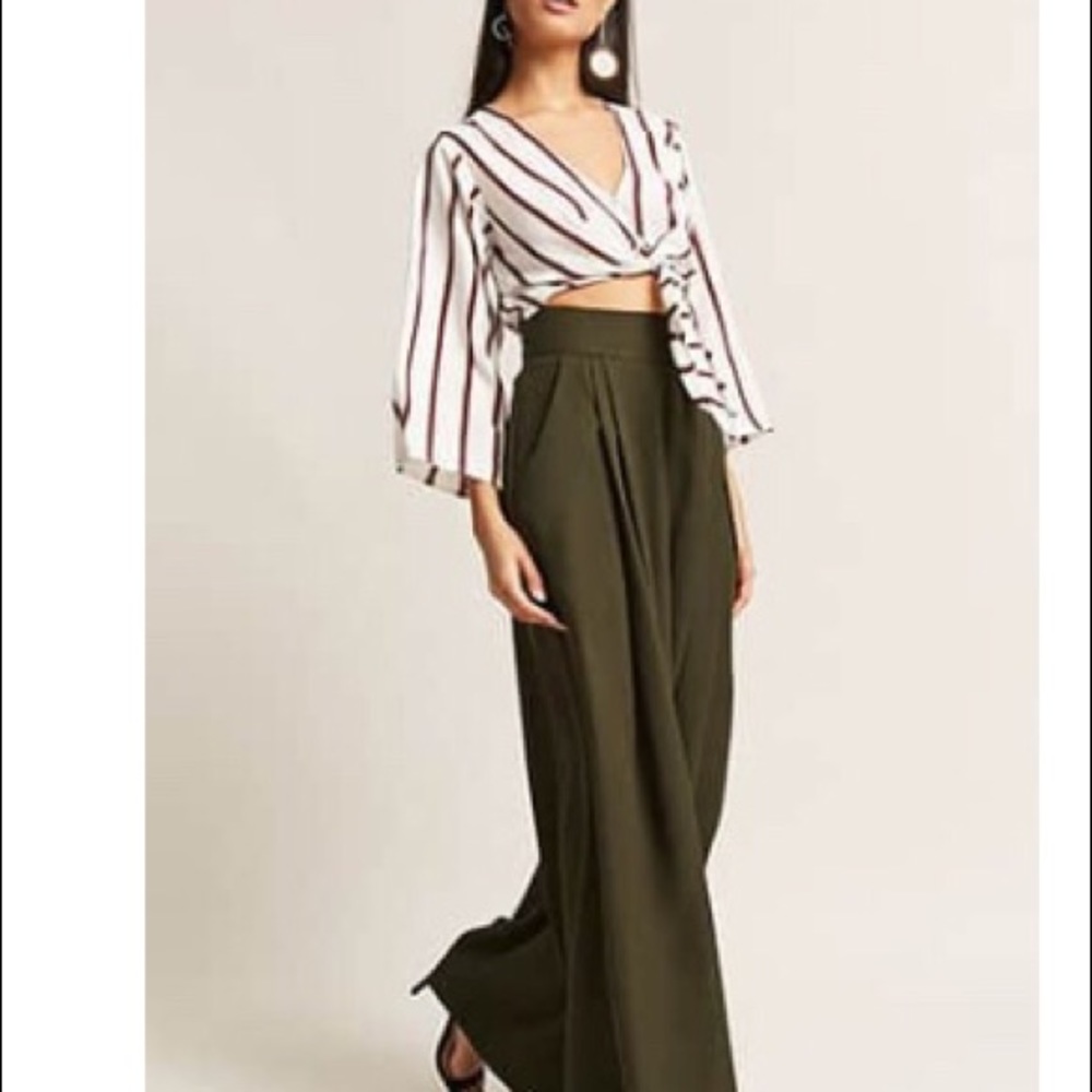 WIDE LEGGED PANTS